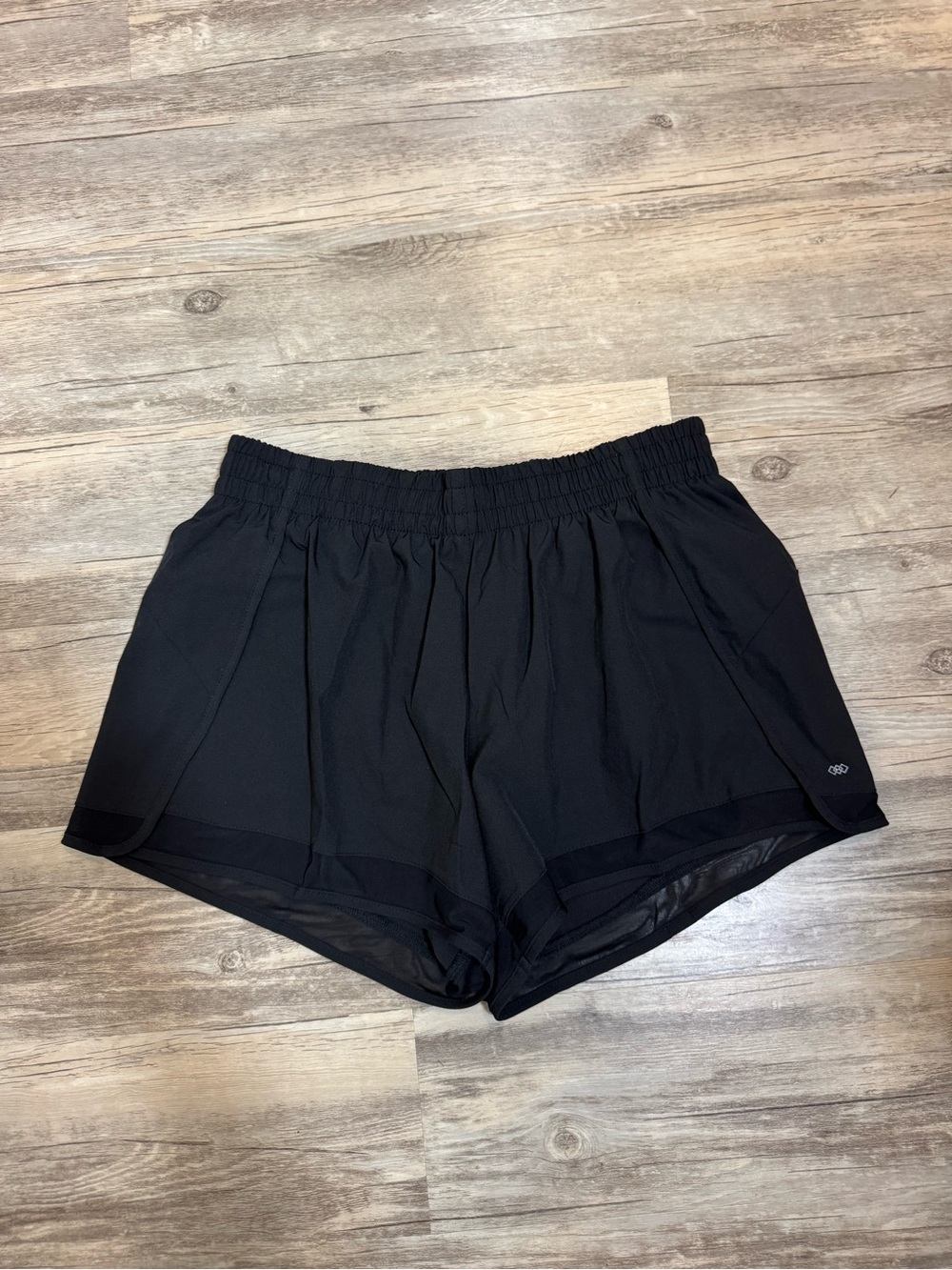 Leg3nd Women's Black Athletic Shorts Lightweight Performance Mesh Panels size L